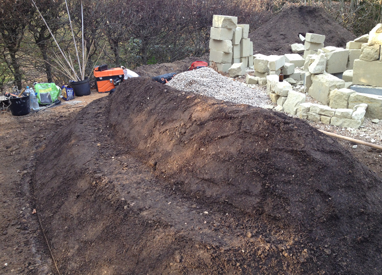DEUXIÈME SEMAINE DE CHANTIER : LE JARDIN PREND FORME